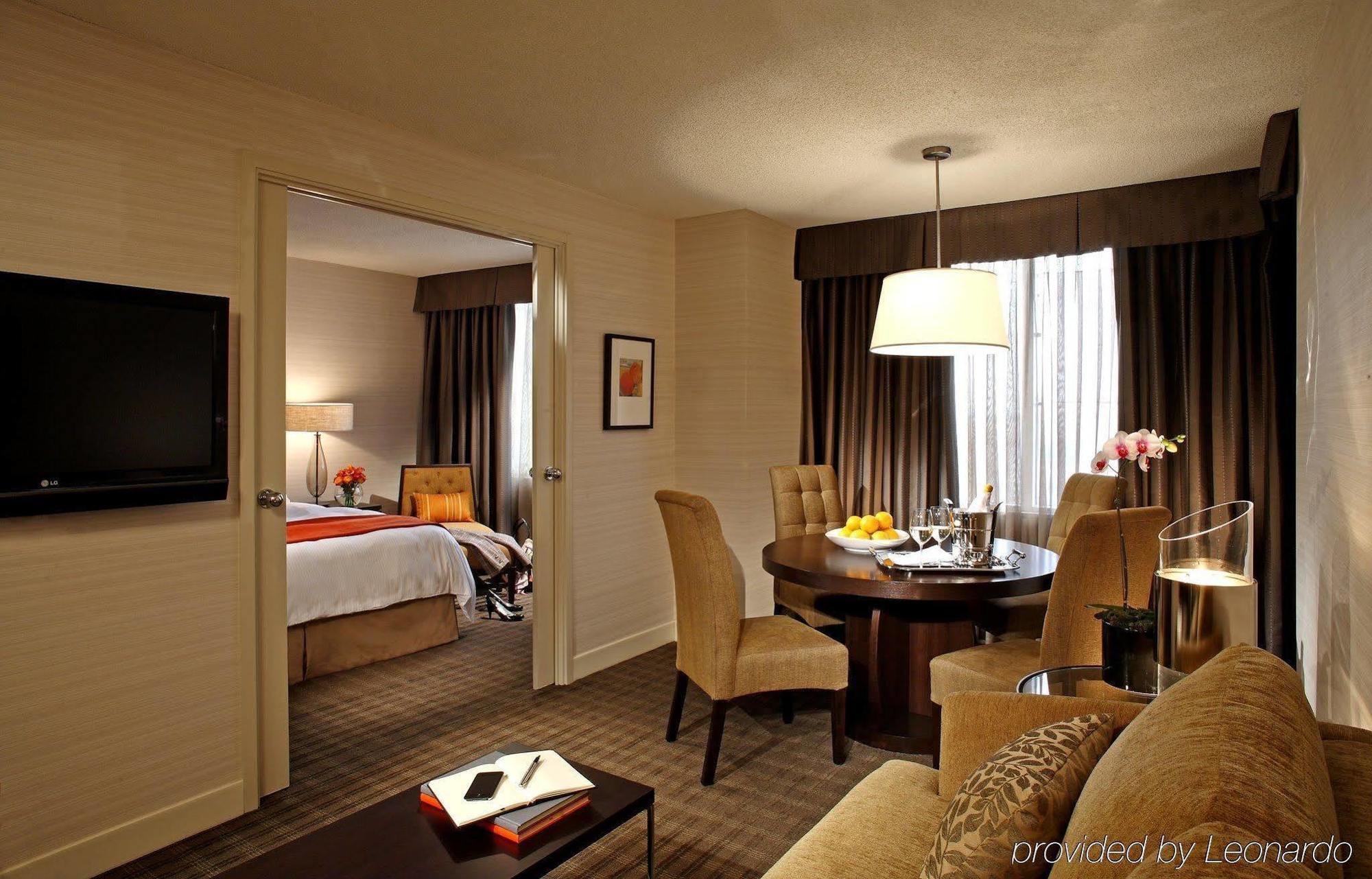 Cambridge Suites Toronto Pokoj fotografie
